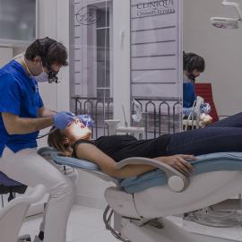 Implants dentaire : Prix  | Clinique des Champs-Elysées Lyon